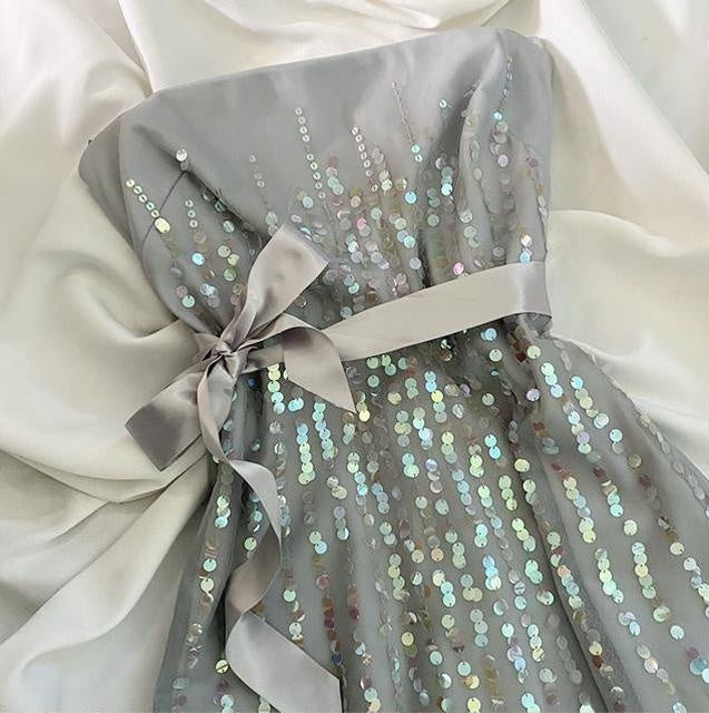 Robe courte élégante à paillettes et perles gris argenté, robe de soirée, robe de cocktail, robe de bal, robe d'anniversaire, nv4535