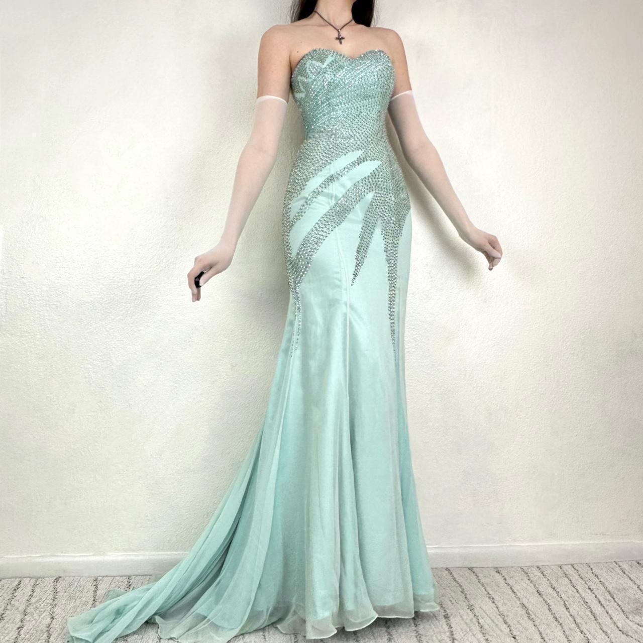 Robe de soirée longue en satin vert magnifique et perlée nv4484