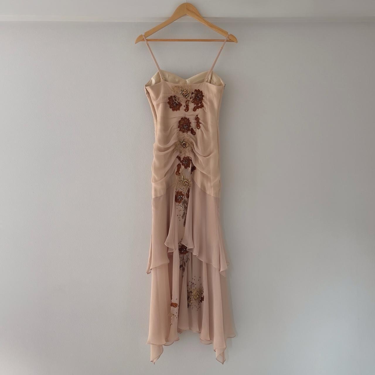Romantisches hellbraunes, mit Perlen verziertes Chiffon-Ballkleid mit Blumenmuster, NV5363