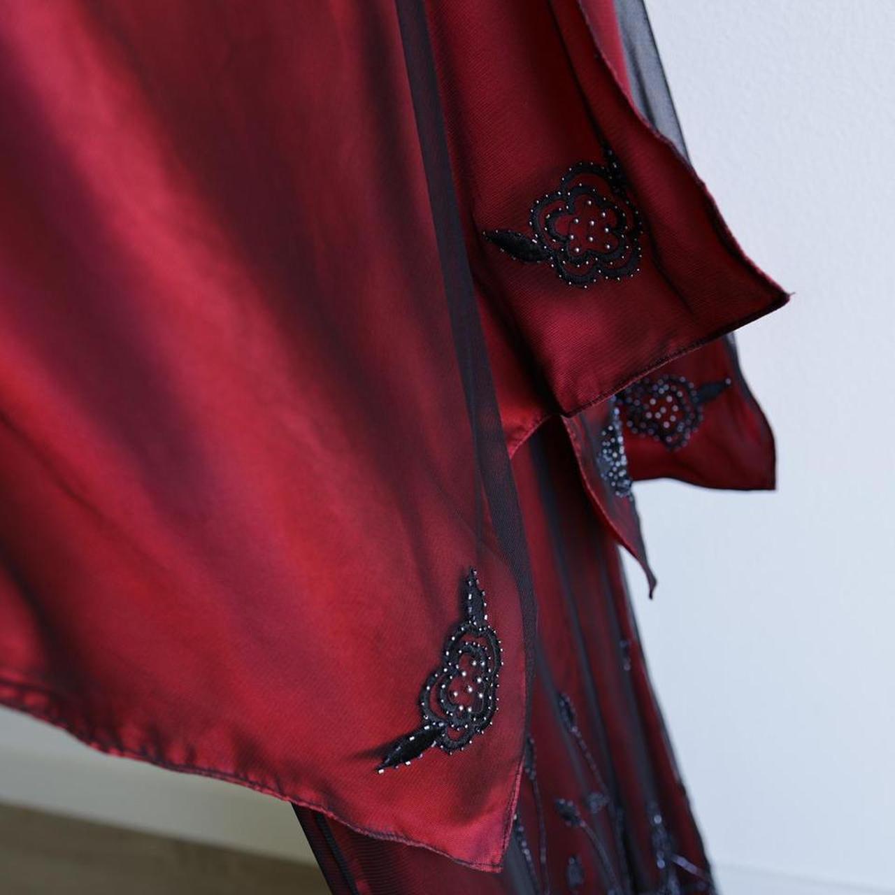 Rot Schwarz Vintage Mode Zarte Blumen Perlen Spitze Lange Tüll Satin Ballkleid Geburtstag Party Kleid Abendkleid Ballkleid nv3906