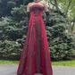 NiceVestidos-Burgunderfarbenes, ärmelloses, bodenlanges Gothic-Kleid aus Satin mit Perlenbesatz, NV6178