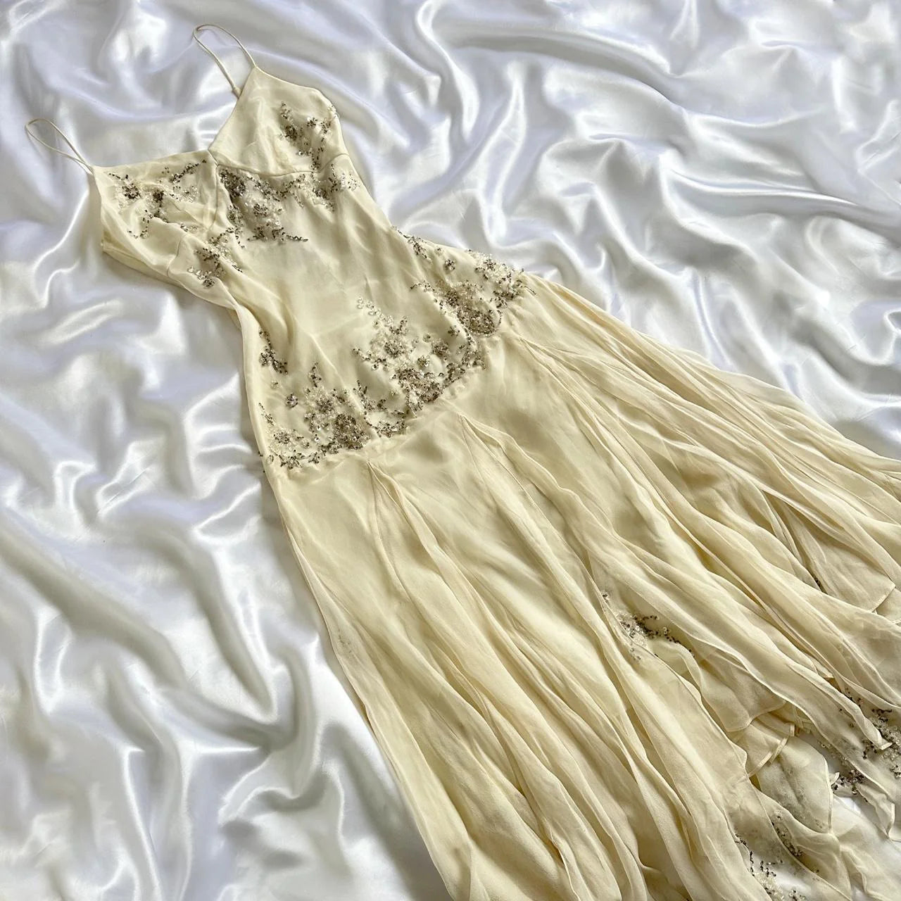 Robe longue en mousseline de soie ivoire à volants et perles, robe de soirée, robe de bal, nv4579