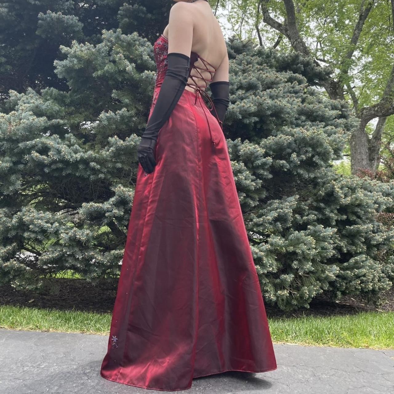 Robe de soirée longue en tulle bordeaux, élégante et vintage, à bretelles spaghetti et perles, style bal de promo, nv3757