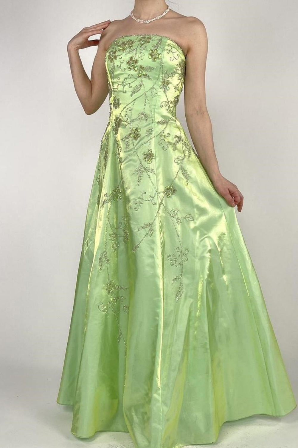 NiceVestidos - Robe de bal longue en satin vert exquis et perlé, style fée, style vintage Y2K, NV5441