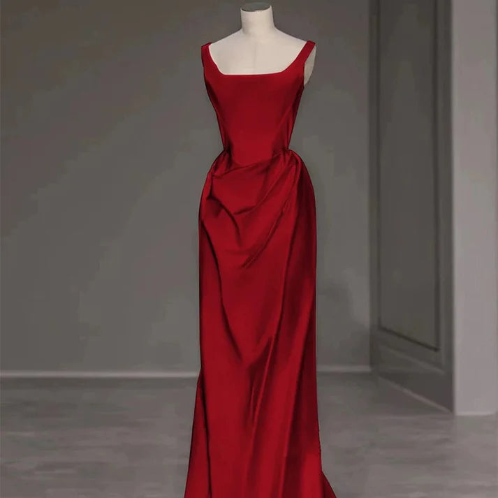 Robe de soirée sirène longue en satin rouge rétro à décolleté carré et longueur au sol nv3618