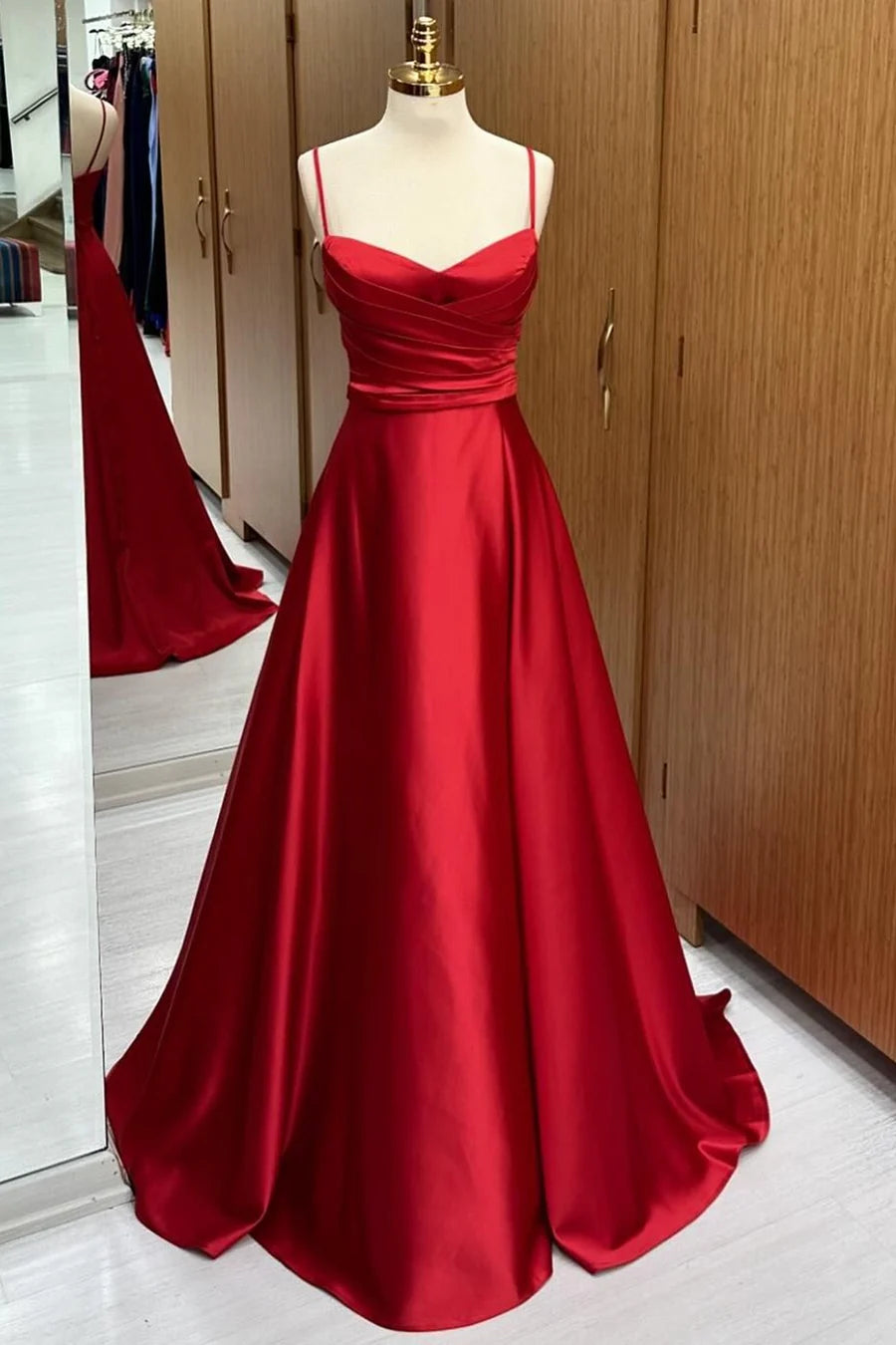 Robe de soirée en satin rouge à bretelles spaghetti et à lacets, coupe trapèze, nv1559