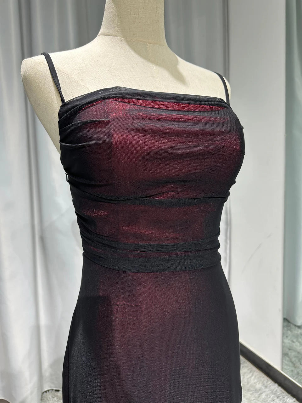 Robe de soirée élégante et moulante à bretelles spaghetti, style vintage bordeaux, longue, en tulle et satin, tenue de bal, robe de soirée, robe de bal, nv3929