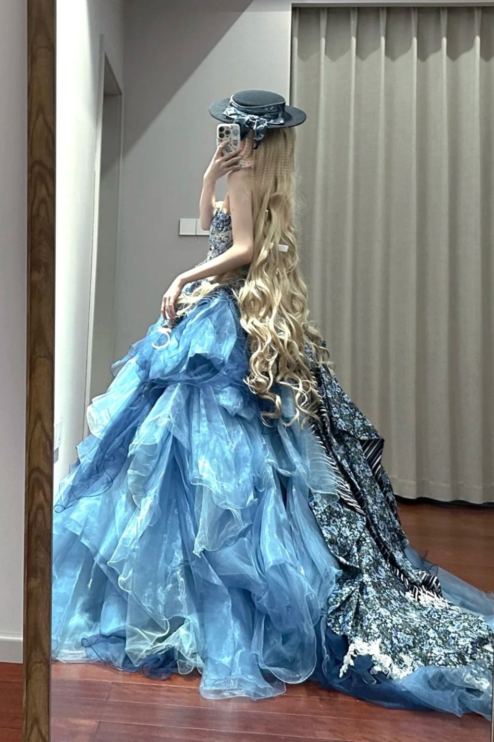 Neues langes Ballkleid NV6708