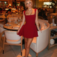 Burgunderrotes Minikleid mit eckigem Ausschnitt, sexy Partykleid mit hoher Taille, Homecoming-Kleid, Ballkleid nv2088