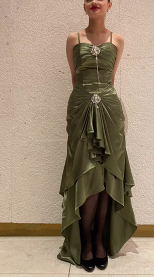 Grünes, figurbetontes, langes Ballkleid mit Spaghettiträgern, NV1965