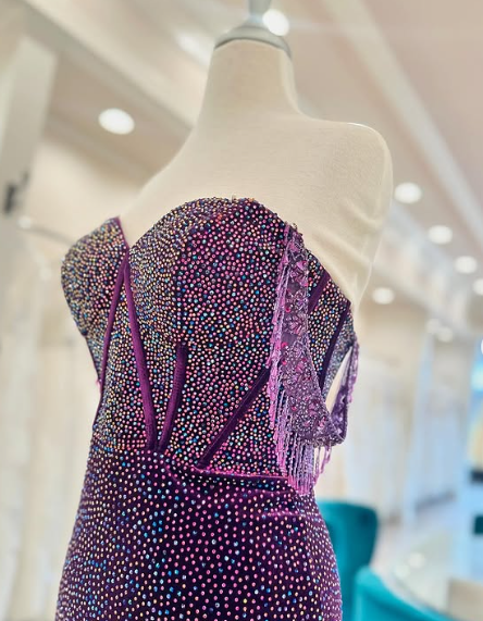 Lila glänzendes modisches schulterfreies kurzes Pailletten-Heimkehrkleid, Abschlussball-Abendkleid, Partykleid NV1245