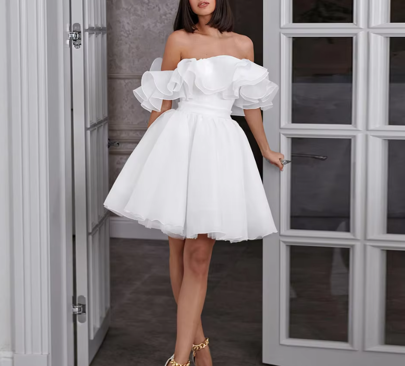 Robe de soirée blanche à épaules dénudées en mousseline de soie et à volants superposés nv1856