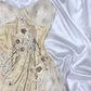 Robe de soirée courte en mousseline de soie jaune crème à fleurs et perles nv5134