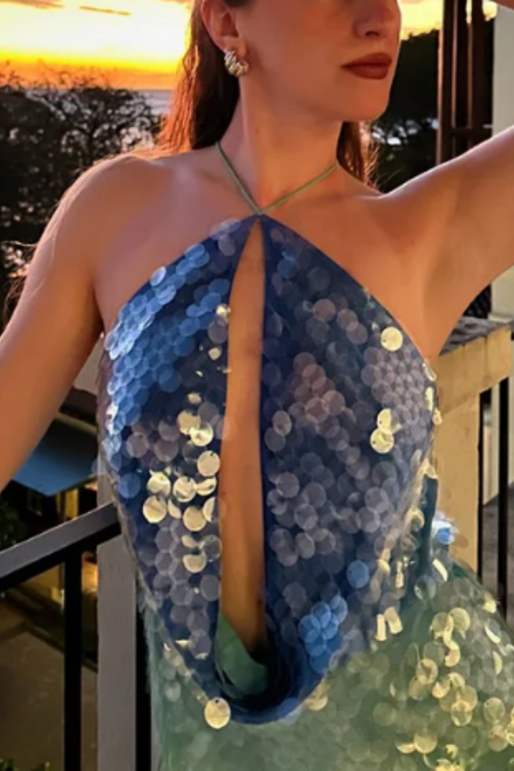 Robe de cocktail courte à paillettes bleu vert brillant NV5220