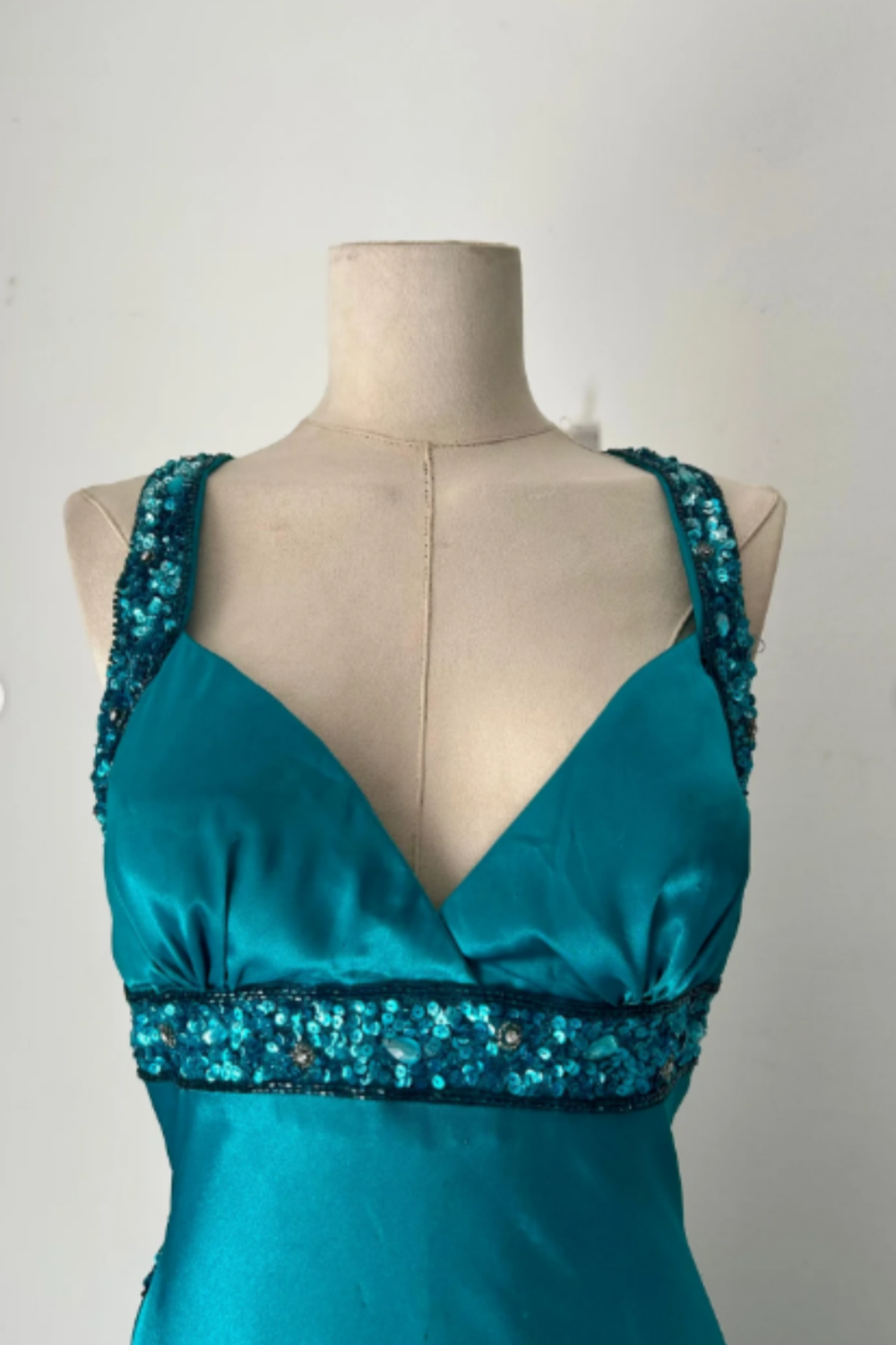 NiceVestidos--(Écharpe incluse) Robe de soirée longue en satin bleu-vert exquise, perlée à la main, longueur au sol, robe de bal, robe de banquet Nv5578
