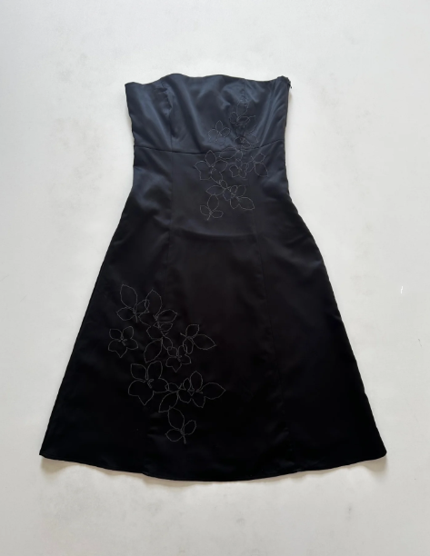 NiceVestidos--Black Floral Short Satin Homecoming Dress Nv5579