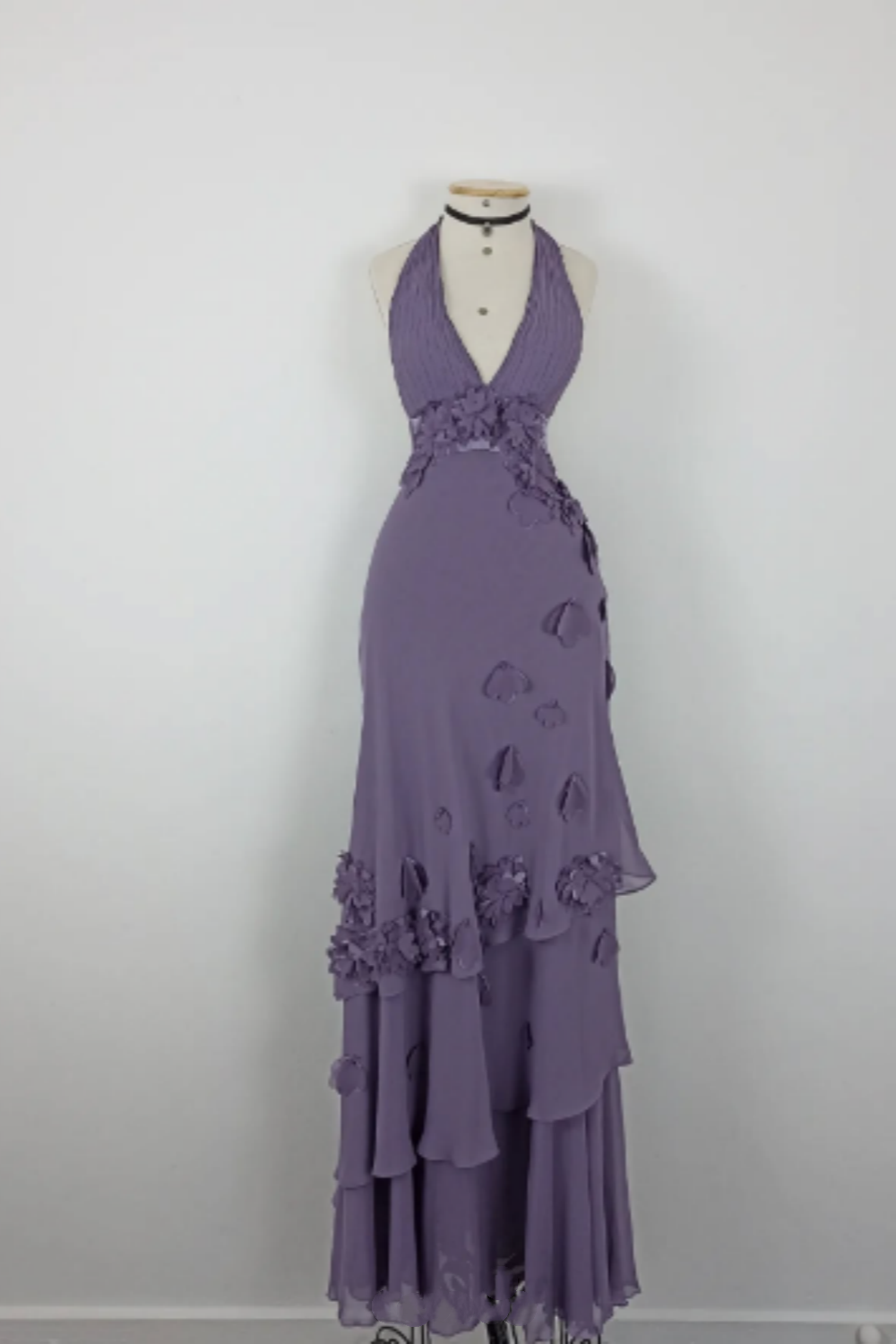 NiceVestidos - Lilafarbenes, langes Chiffon-Ballkleid mit Trägern und Blumenmuster, Nv5627