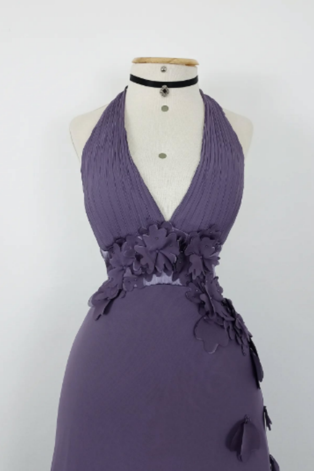 NiceVestidos - Lilafarbenes, langes Chiffon-Ballkleid mit Trägern und Blumenmuster, Nv5627