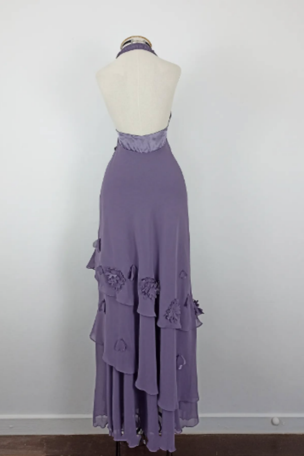 NiceVestidos - Lilafarbenes, langes Chiffon-Ballkleid mit Trägern und Blumenmuster, Nv5627