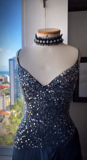 NiceVestidos - Marineblaues, exquisites, perlenbesetztes, langes Chiffon-Ballkleid Nv5628