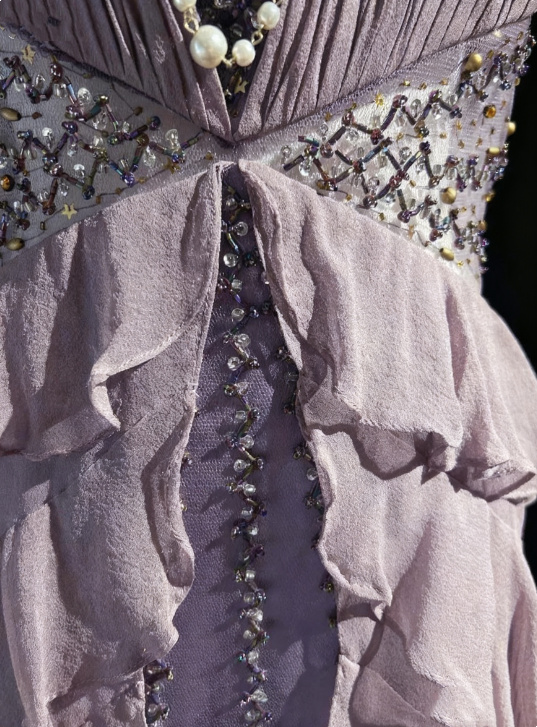 NiceVestidos - Robe de cérémonie longue en mousseline brodée, col licou, motif étoile lavande, perles cloutées, volants, NV5812