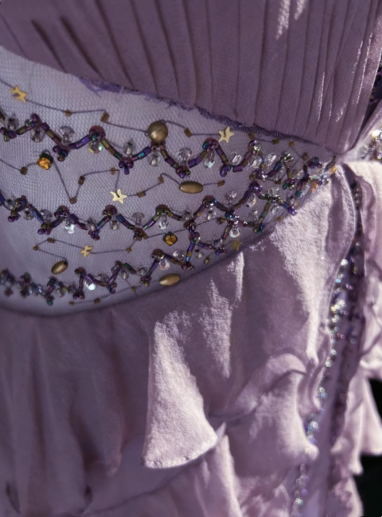 NiceVestidos - Robe de cérémonie longue en mousseline brodée, col licou, motif étoile lavande, perles cloutées, volants, NV5812