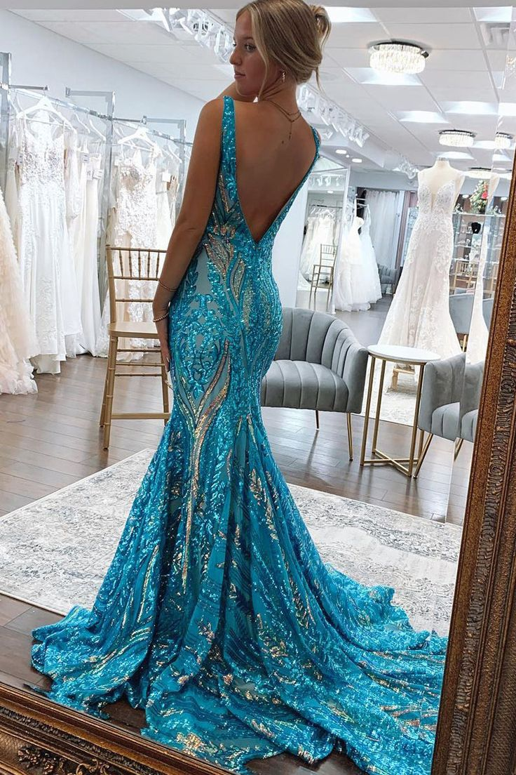 Robe de bal longue en dentelle à paillettes bleues et dorées avec décolleté en V profond et sirène scintillante nv1268
