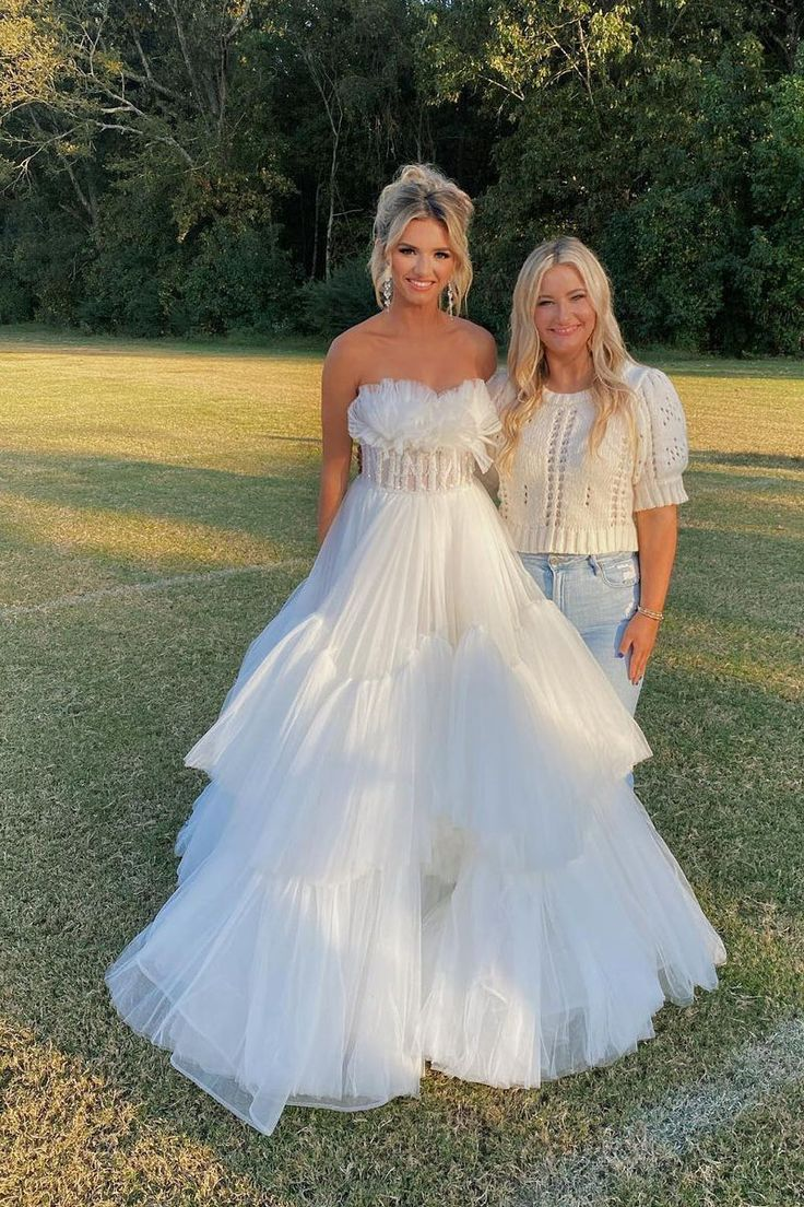 Robe de bal longue en tulle blanc à décolleté en cœur nv1274