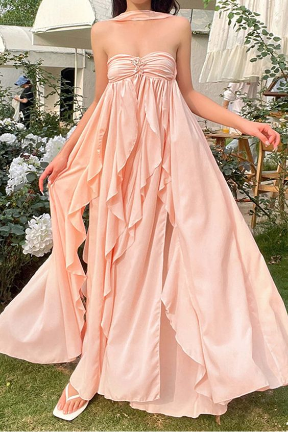Rosa Neckholder-Rüschen-Kleid mit unregelmäßigem trägerlosem Schnitt, nv1240