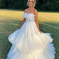 Robe de bal longue en tulle blanc à décolleté en cœur nv1274