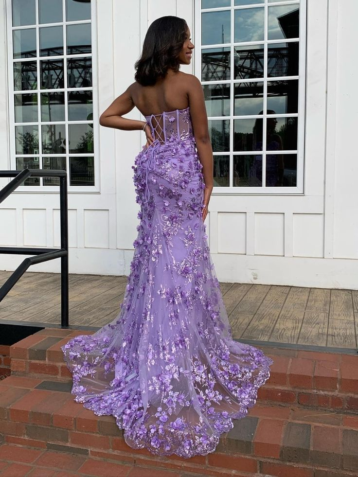 Robe corset longue ajustée sans bretelles avec décolleté en cœur et fleurs 3D nv1276