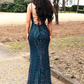 Wunderschönes Abendkleid im Meerjungfrau-Stil mit quadratischer Perlenspitze im Marineblau nv1266