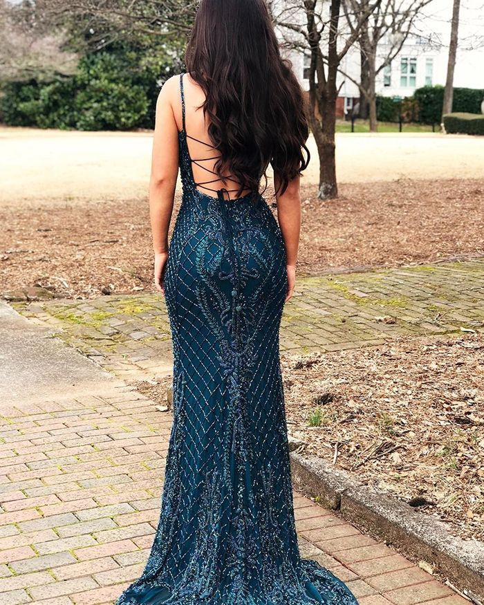 Wunderschönes Abendkleid im Meerjungfrau-Stil mit quadratischer Perlenspitze im Marineblau nv1266