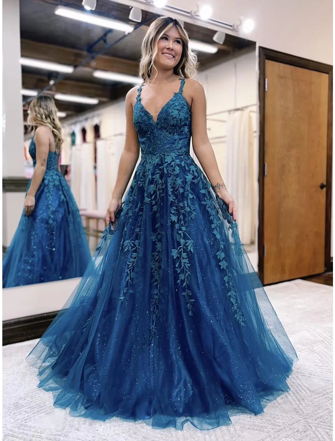 Ballkleid, funkelndes A-Linien-Ballkleid, formelles Kleid mit V-Ausschnitt und Glitzerapplikationen nv1065