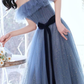 Robe de soirée longue à épaules dénudées en tulle gris et bleu nv1068