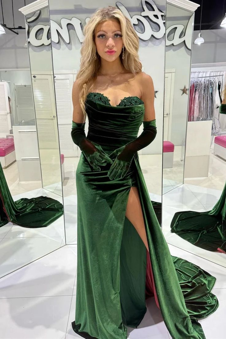 Robe de bal longue en velours vert émeraude avec traîne et fente haute nv1382