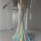 Farbenfrohes, glänzendes, elegantes V-Ausschnitt-Spaghettiträger-langes Meerjungfrau-Abendkleid im bodenlangen Schleppe-Ballkleid-Stil nv1199