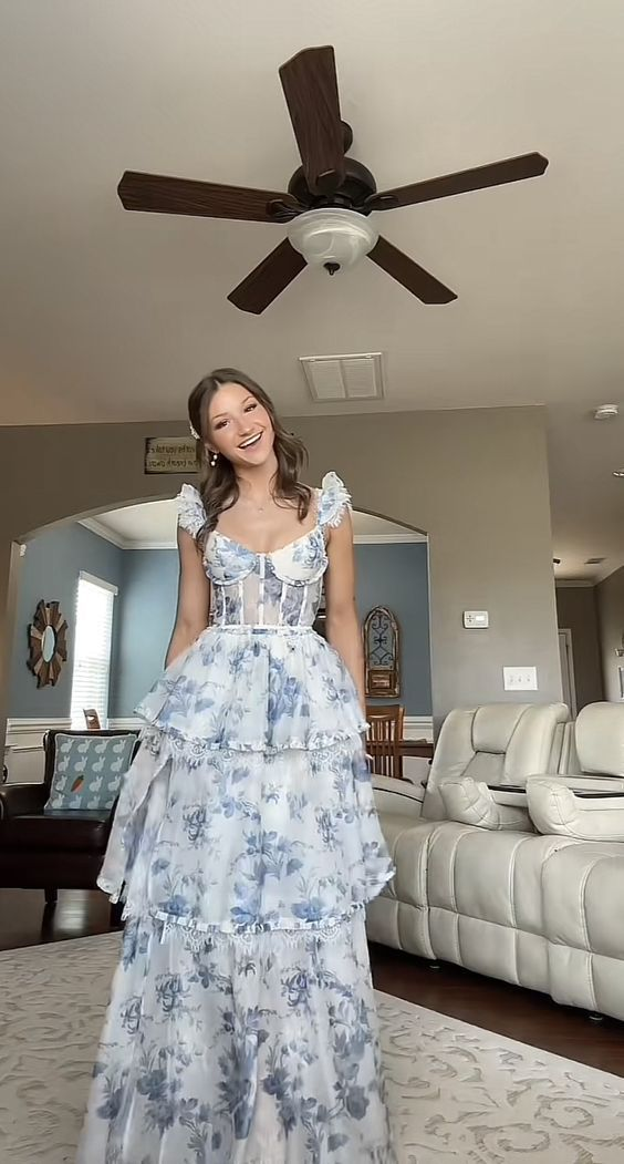 Robe de bal élégante à bretelles et motif floral bleu longue nv1399