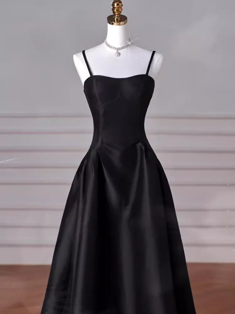 A-Linie, herzförmiger Ausschnitt, langes Satin-Ballkleid in Schwarz, langes Abendkleid in Schwarz, nv1469