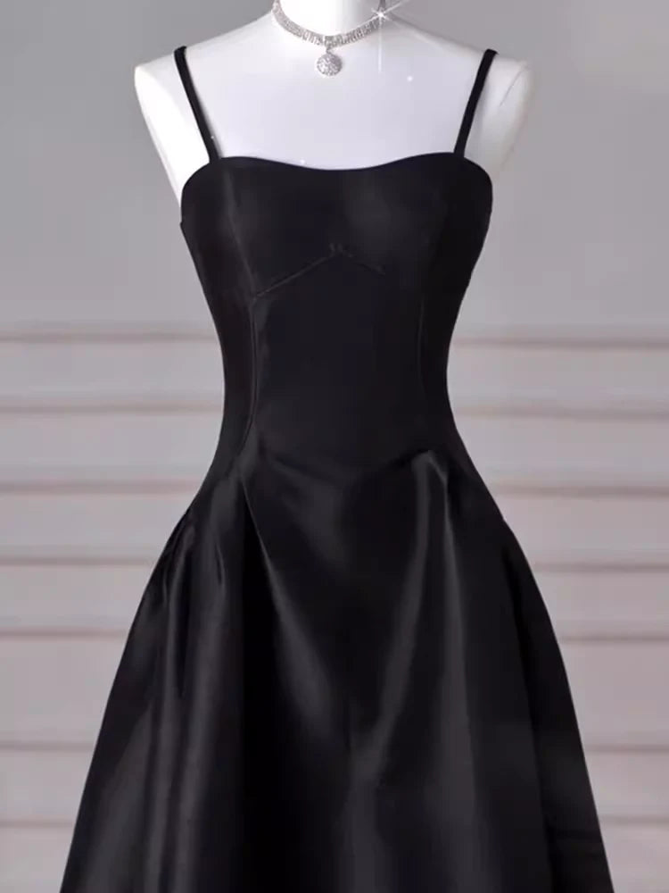 A-Linie, herzförmiger Ausschnitt, langes Satin-Ballkleid in Schwarz, langes Abendkleid in Schwarz, nv1469