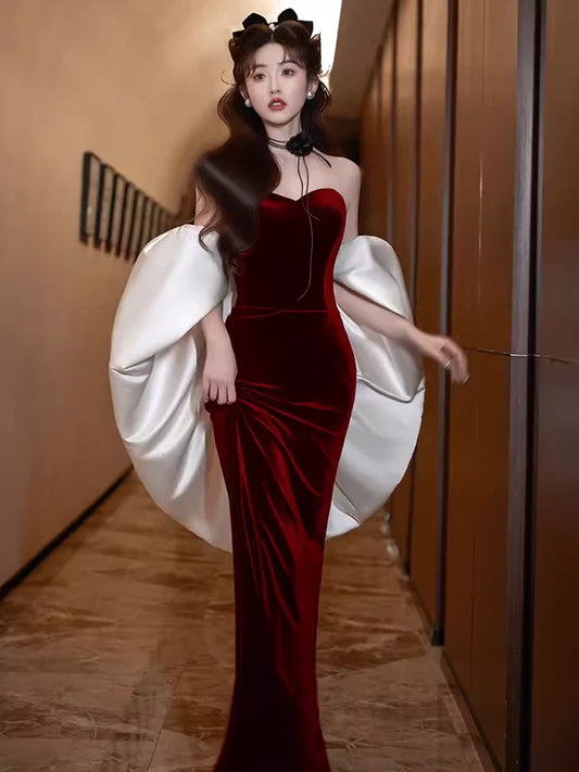 Burgunderrotes, elegantes, herzförmiger Ausschnitt, langer Meerjungfrau-Abend mit Schulterdekolleté aus Samt, Ballkleid, nv3654