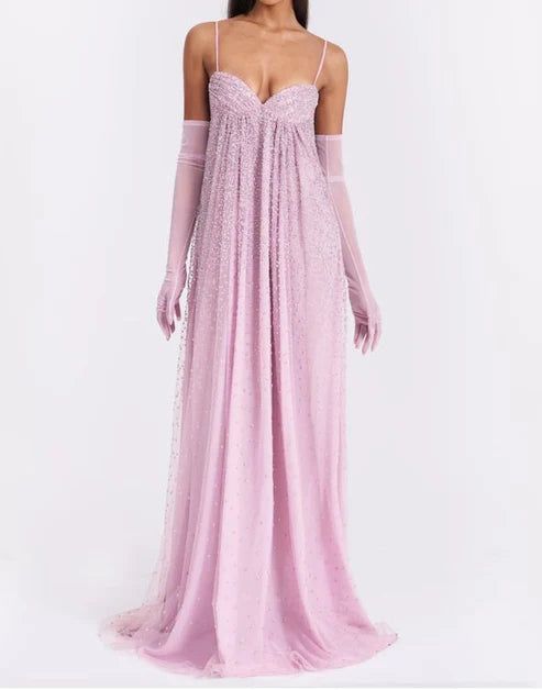 Wunderschönes, glänzendes, schulterfreies, langes Chiffon-Ballkleid mit Spaghettiträgern in Rosa, NV5213