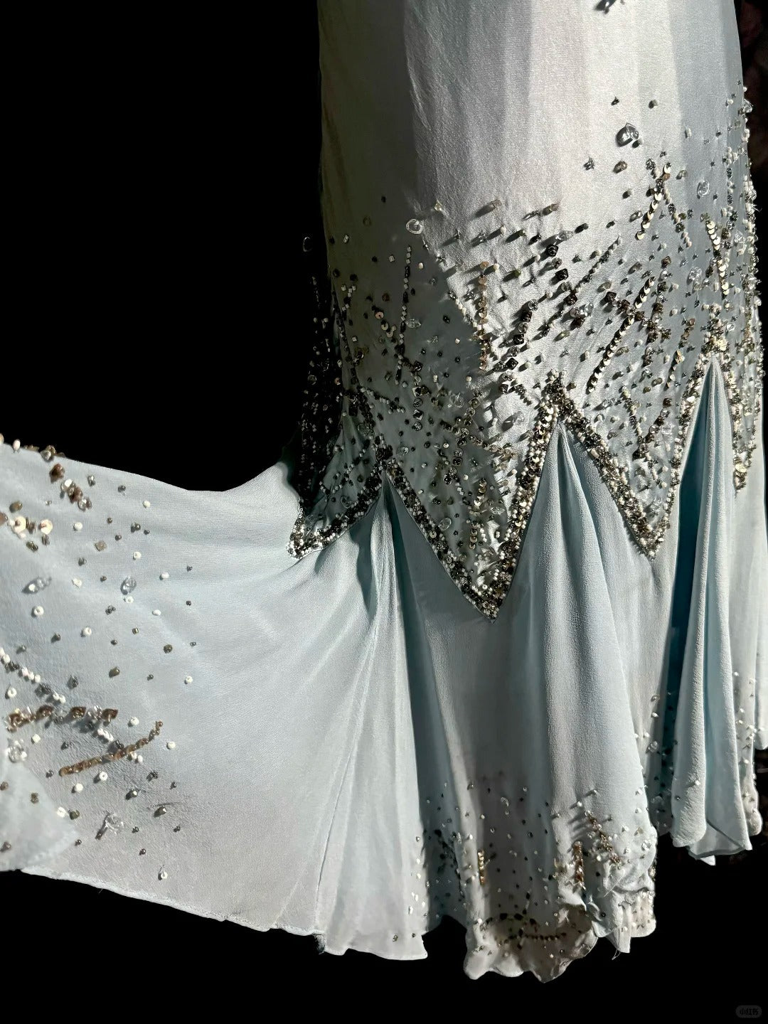 Robe de soirée courte en satin bleu brume, faite à la main, avec perles, exquise et magnifique, robe de bal, robe de soirée, robe de fête d'anniversaire, nv4719