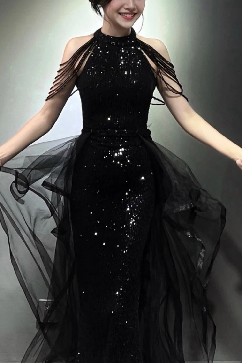 Schwarzes, glänzendes langes Ballkleid NV6624
