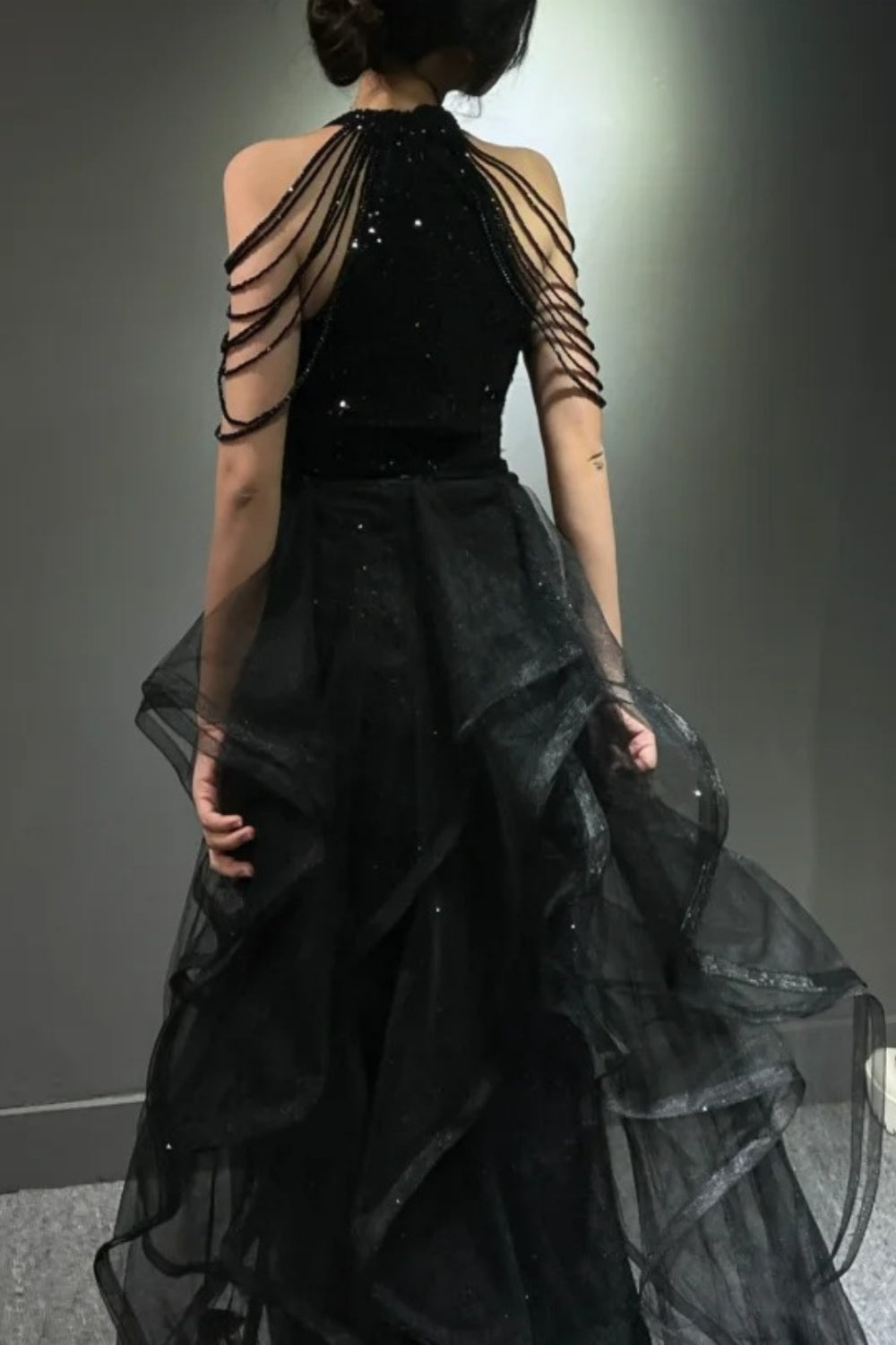 Schwarzes, glänzendes langes Ballkleid NV6624