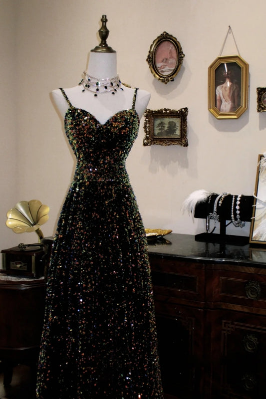 Schwarzes, schillerndes Pailletten-Maxi-Abendkleid mit Spaghettiträgern und Herzausschnitt NV6549