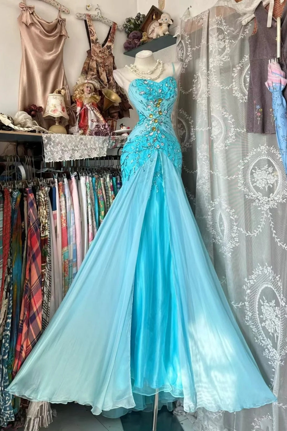 Robe de bal féerique bleu turquoise dégradé sans bretelles, en tulle perlé, NV6828