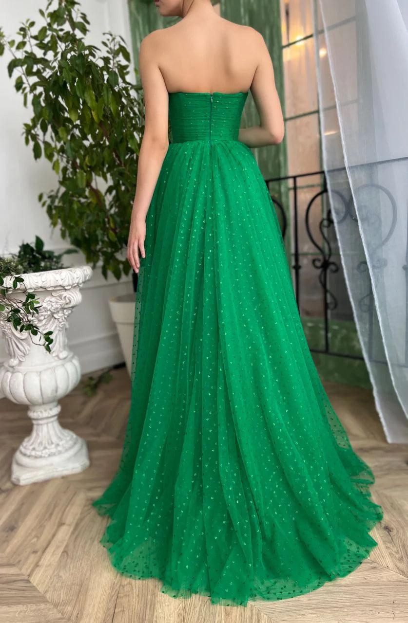 Trendy Grünes A-Linien-Ballkleid aus trägerlosem Tüll mit Herzausschnitt und Pailletten nv1642