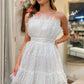 Weißes, gepunktetes, trägerloses, kurzes Ballkleid mit Rüschen, weißes Homecoming-Kleid aus Tüll, weißes formelles Abendkleid nv1534