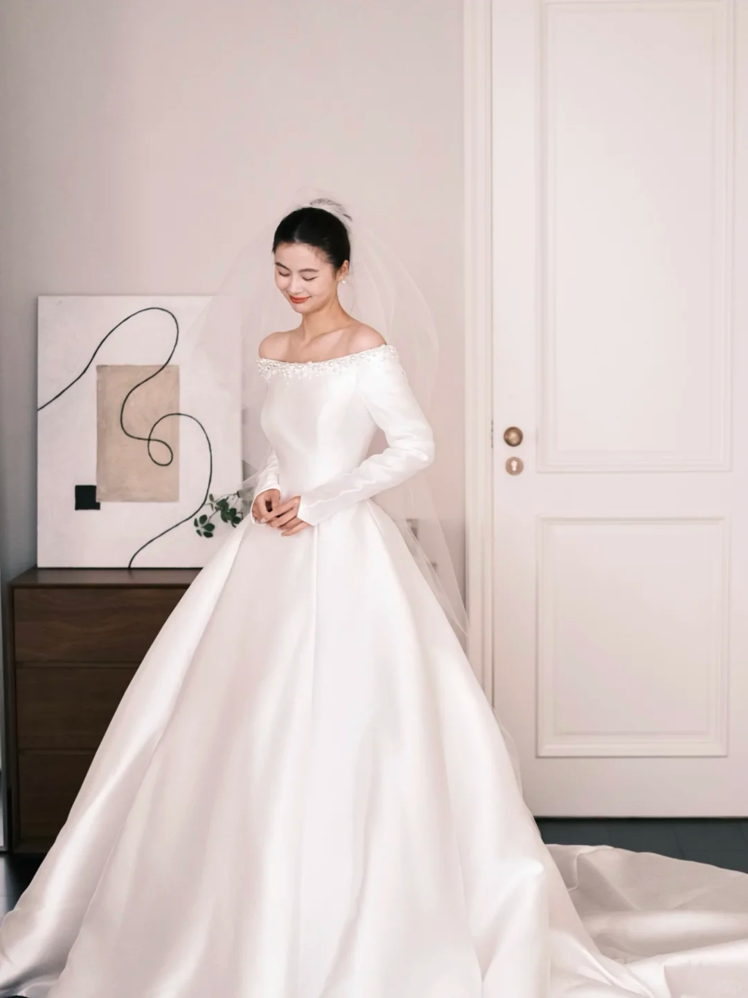 Off The Shoulder Long Sleeve Satin Ballgown Wedding Dress Bridal Gown  NV7199